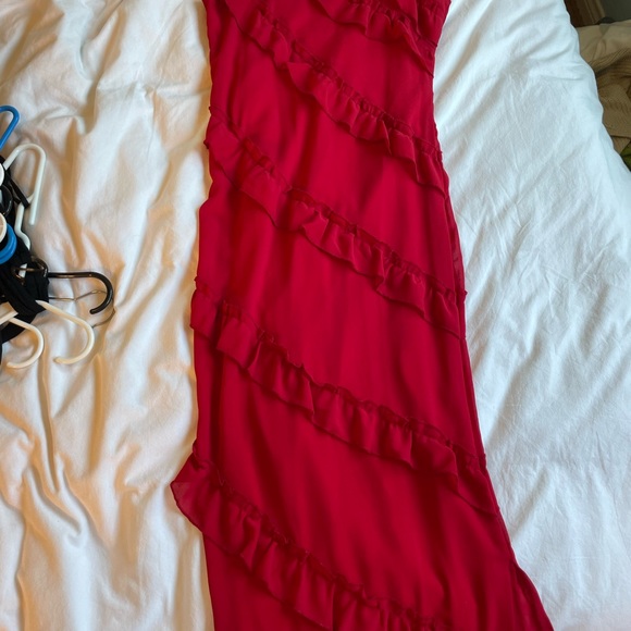 Red Ruffle Long dress - Picture 2 of 3